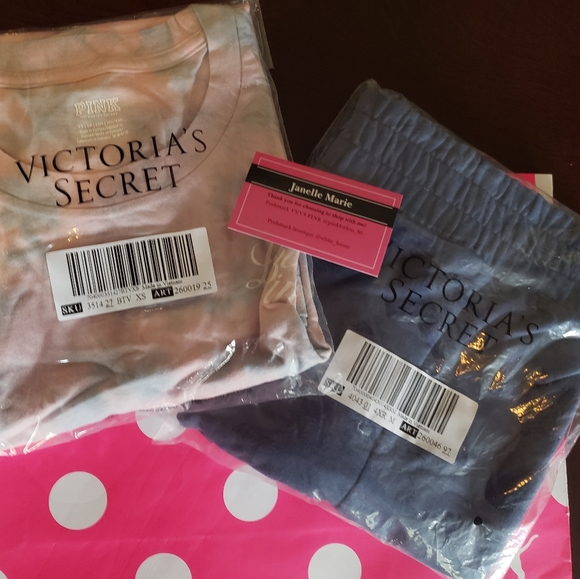 (XS LEFT)đź’•VS PINK CAMPUS TEE & ROUCHED SHORTS SET - Picture 4 of 6